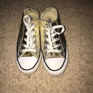 Women’s Gold converse
